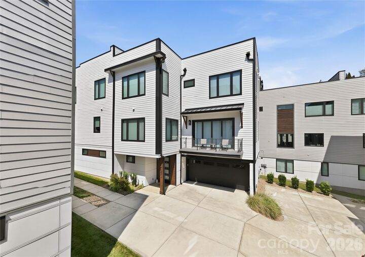 Property Photo: 1004 Westbrook Drive NC 28202