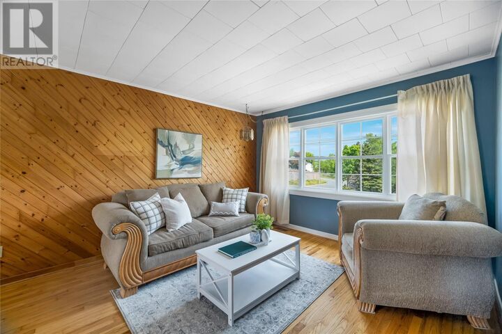 Property Photo:  28 Pleasant Avenue  NL A1N 1S4 