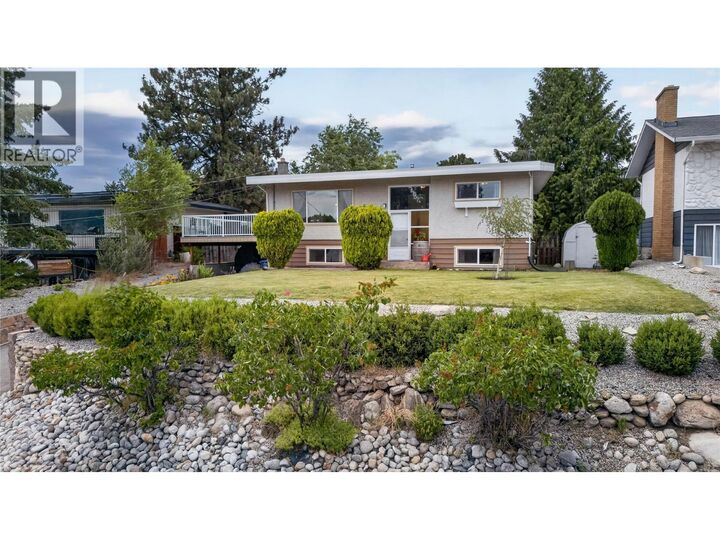162 Woodlands Place — photo 1