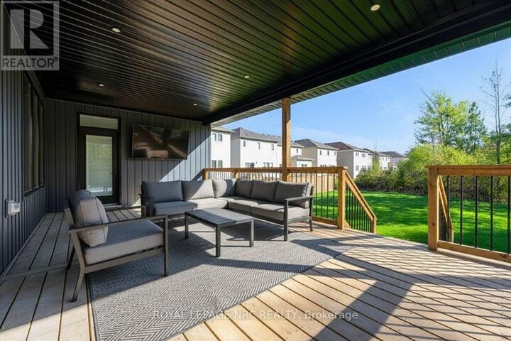 Property Photo: 207 Forks Road ON L3B 6C5