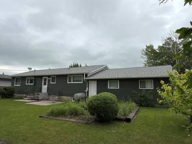 Property Photo:  118 McKenzie Street South  MB R0J 1Z0 