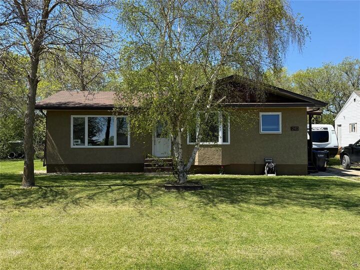 Photo de la propriété: 240 McKenzie Street South MB R0J 1Z0