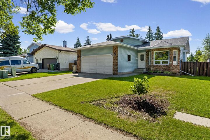 Property Photo:  32 Danforth Crescent  AB T8N 4W9 