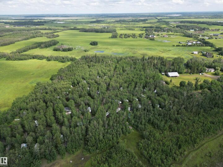 Property Photo: 51380A Rge Road 205 AB T8G 1G3