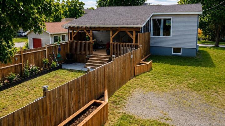 1245 St Theresa Crescent — photo 1