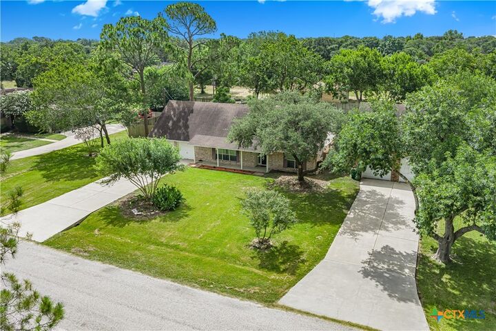 Property Photo:  105 Tropical Drive  TX 77904 