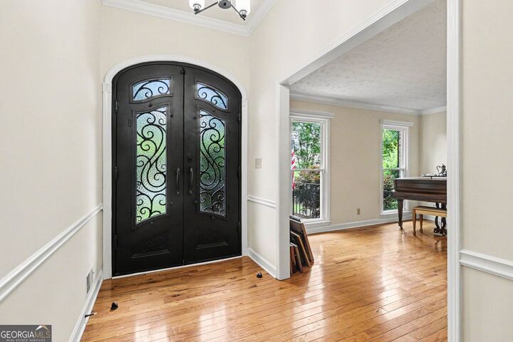 Property Photo:  410 Saddle Lake Drive  GA 30076 