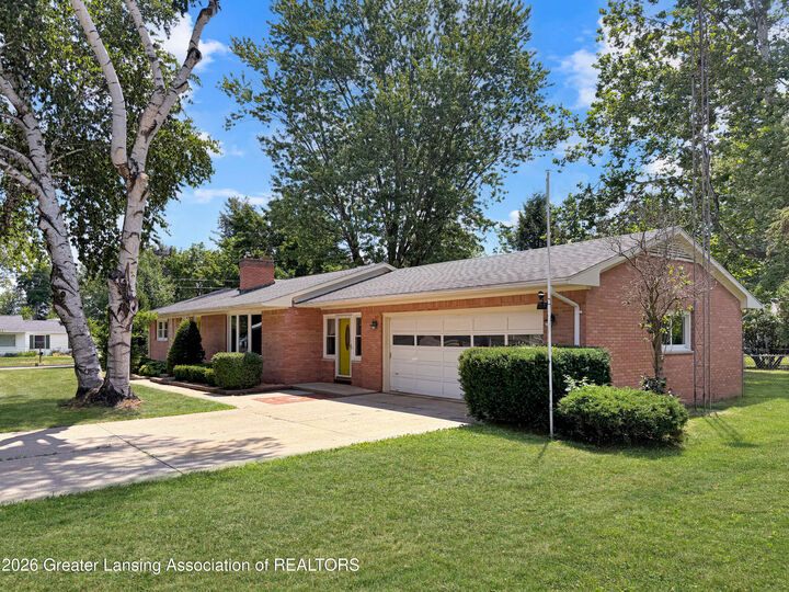 Property Photo:  560 E South Street  MI 48854 