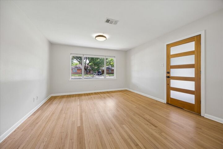 Property Photo:  4030 McDermed Drive  TX 77025 