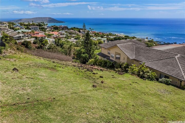 Property Photo:  549 Moaniala Street  HI 96821 