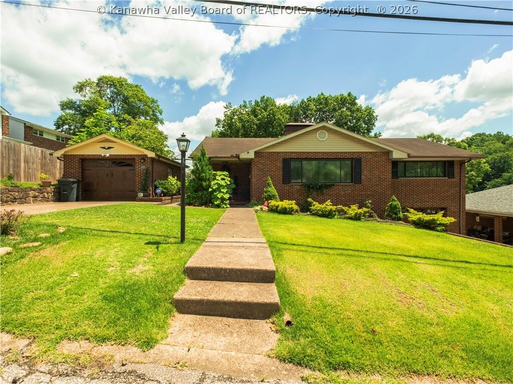 Property Photo:  1402 Grishaber Street  WV 25303 