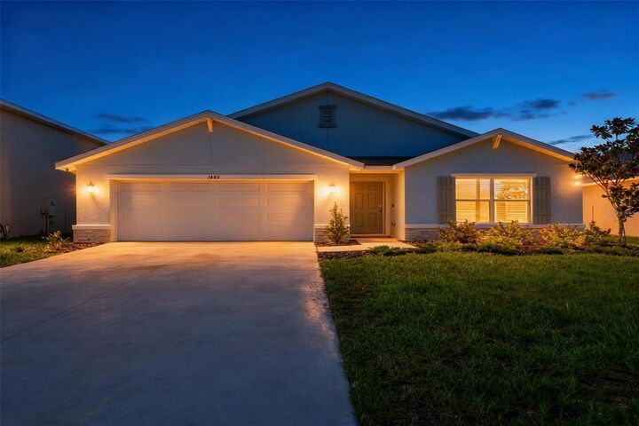 Property Photo:  1902 Tahitian Sunrise Drive  FL 33565 