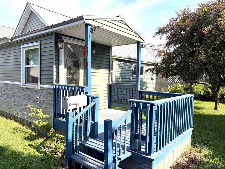 Property Photo: 749 Michigan Street MI 49849-1638