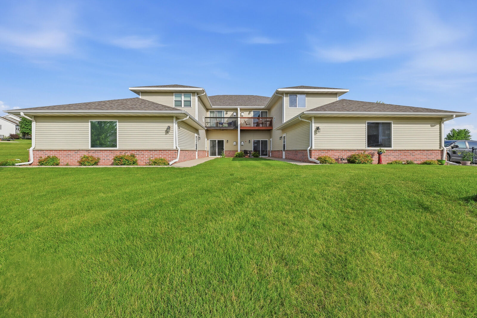 Property Photo:  334 Brookside Dr  WI 53050 