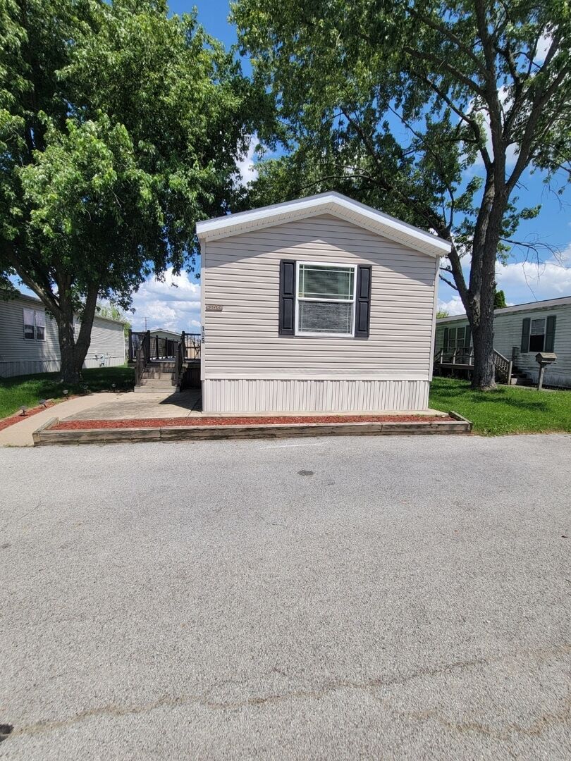 Property Photo:  1712 Dixie Highway 105  IL 60417 