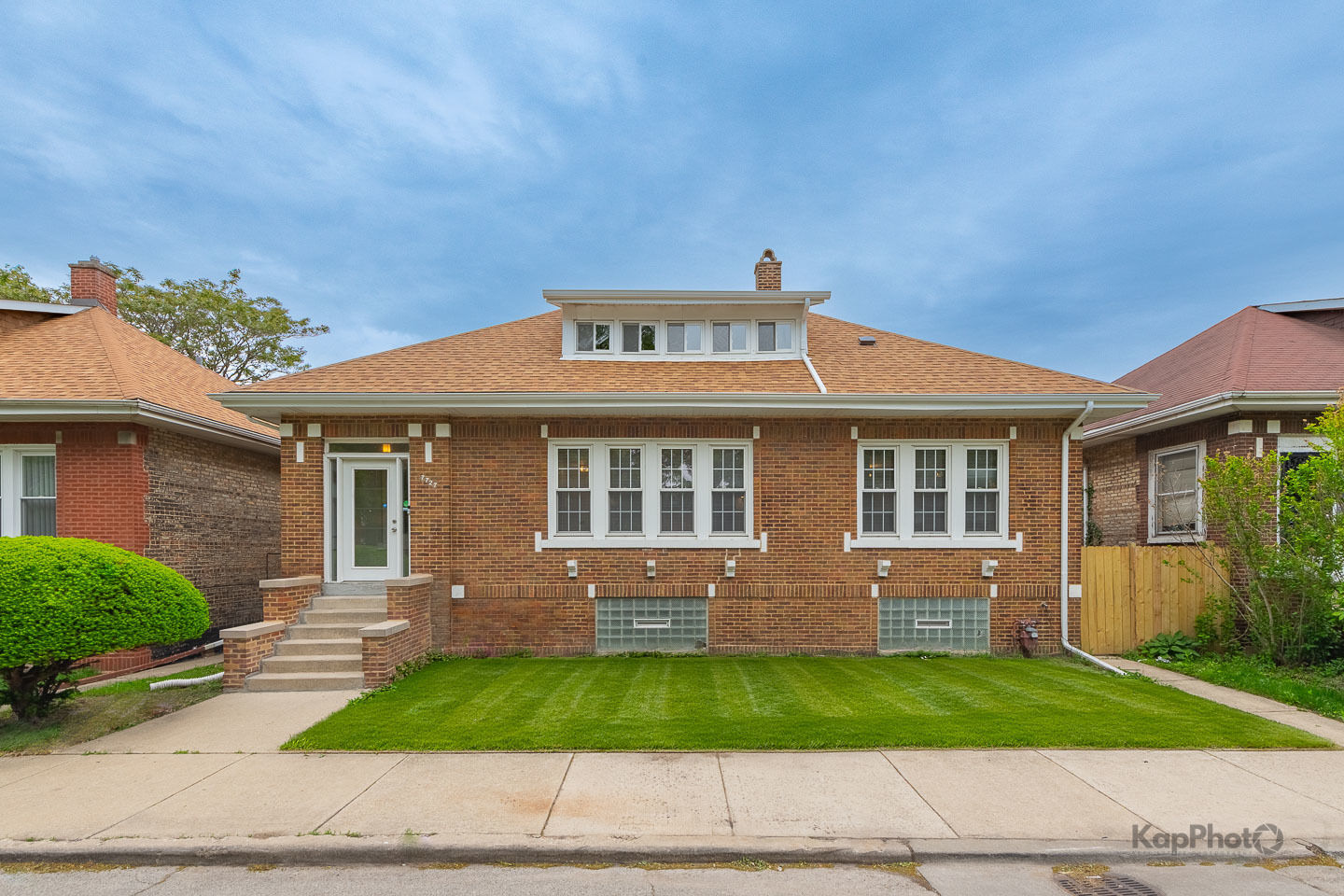 Property Photo: 7727 S Stewart Avenue IL 60620