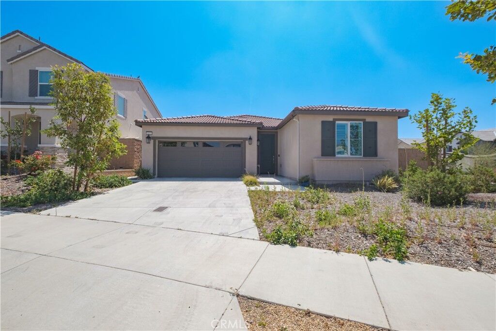 Property Photo:  4953 Boston Ivy St  CA 92336 