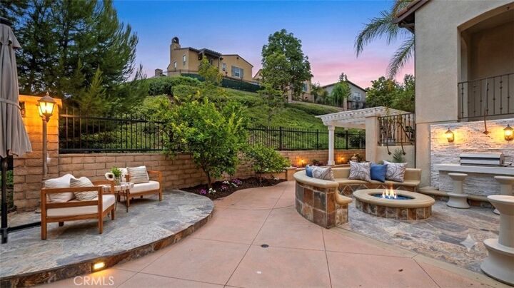 Property Photo: 347 Tall Oak CA 92603