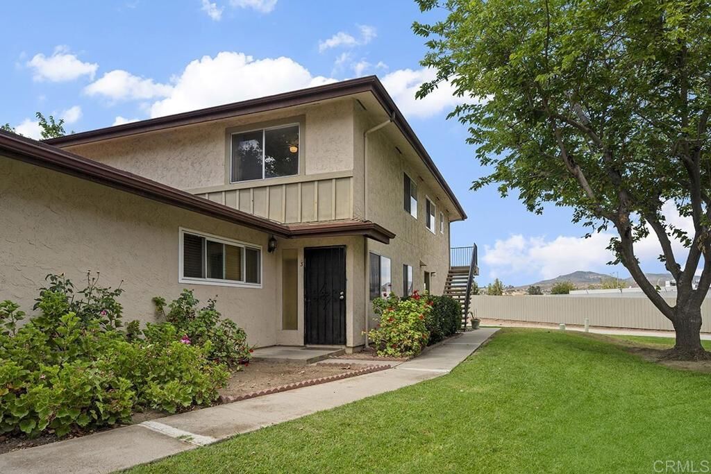 Property Photo:  9851 Mission Viejo Ct 3  CA 92071 