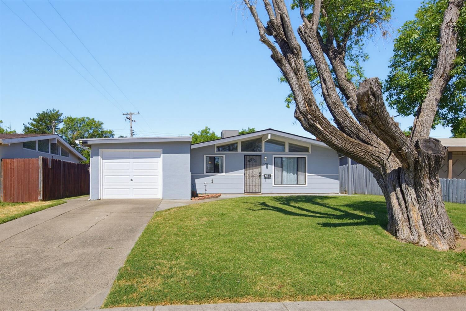 Property Photo: 5709 El Campo Way CA 95660