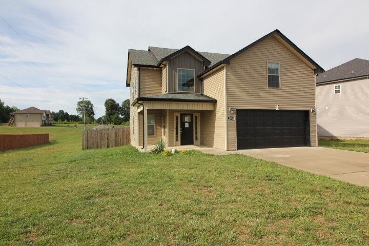 Property Photo: 1580 Variance Dr TN 37042