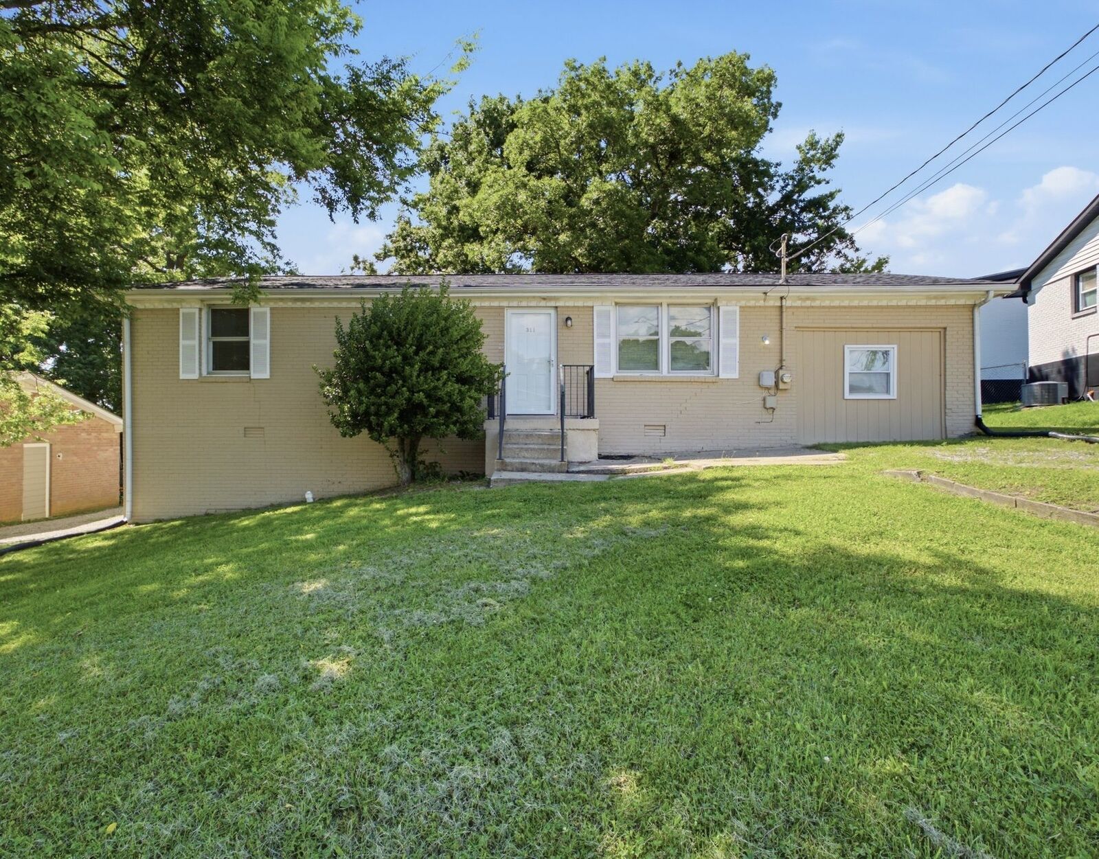 Property Photo: 311 Janette Ave TN 37072