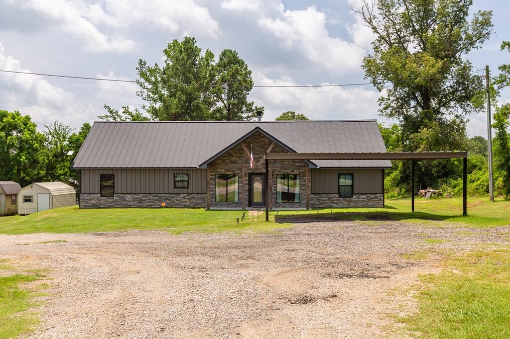 Property Photo: 1122 Fm 2140 TX 75935