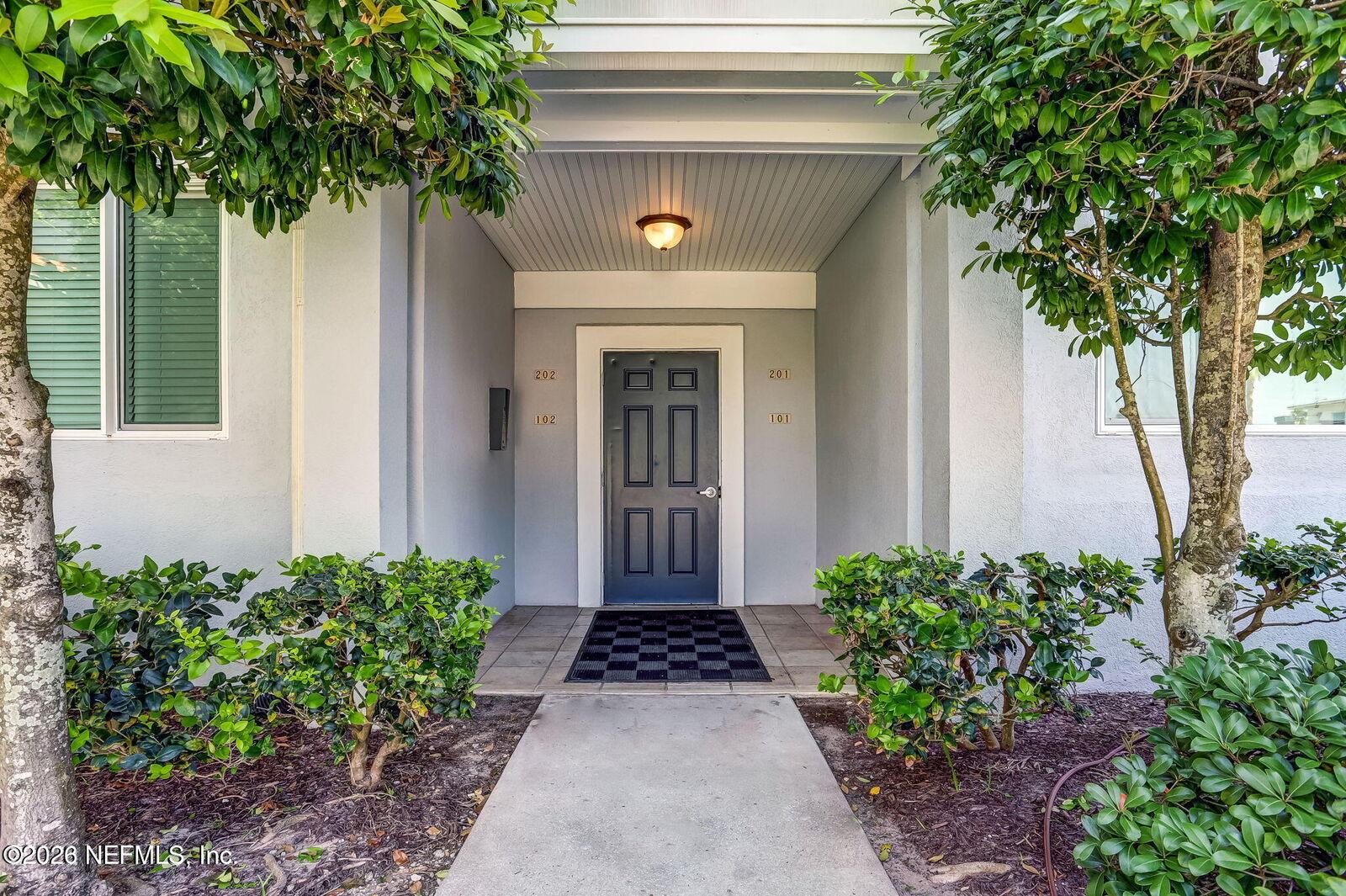 Property Photo: 201 10th Avenue N 102N FL 32250