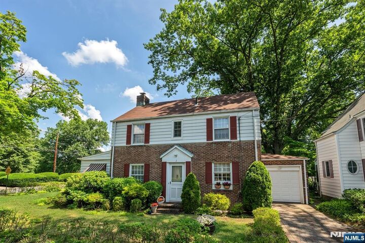 Property Photo: 2 Allen Place NJ 07410