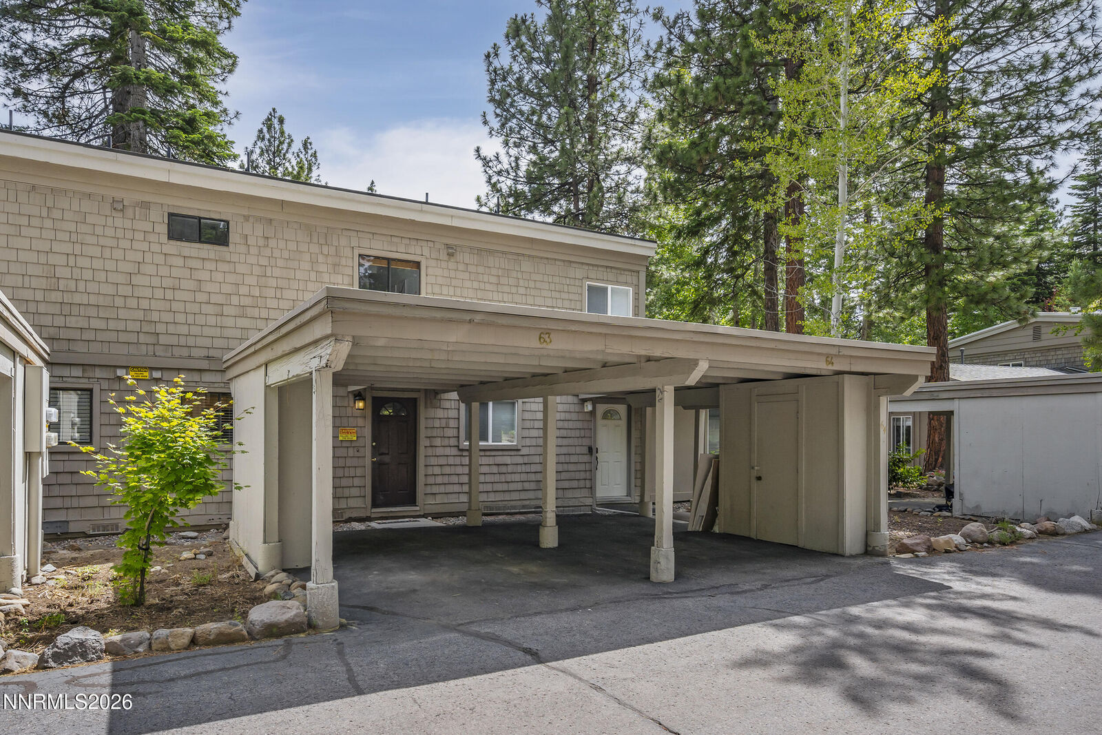 Property Photo: 810 Alder Avenue NV 89451