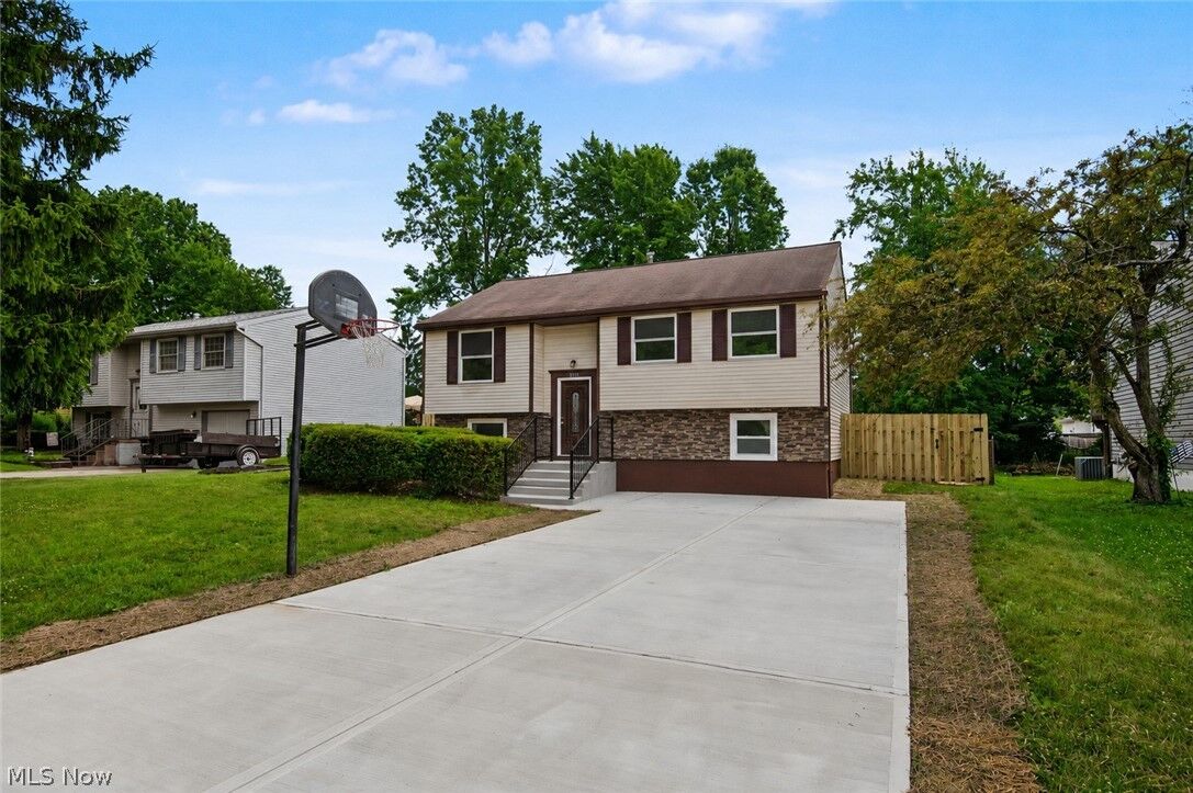 Property Photo:  5651 Tulane Avenue  OH 44515 
