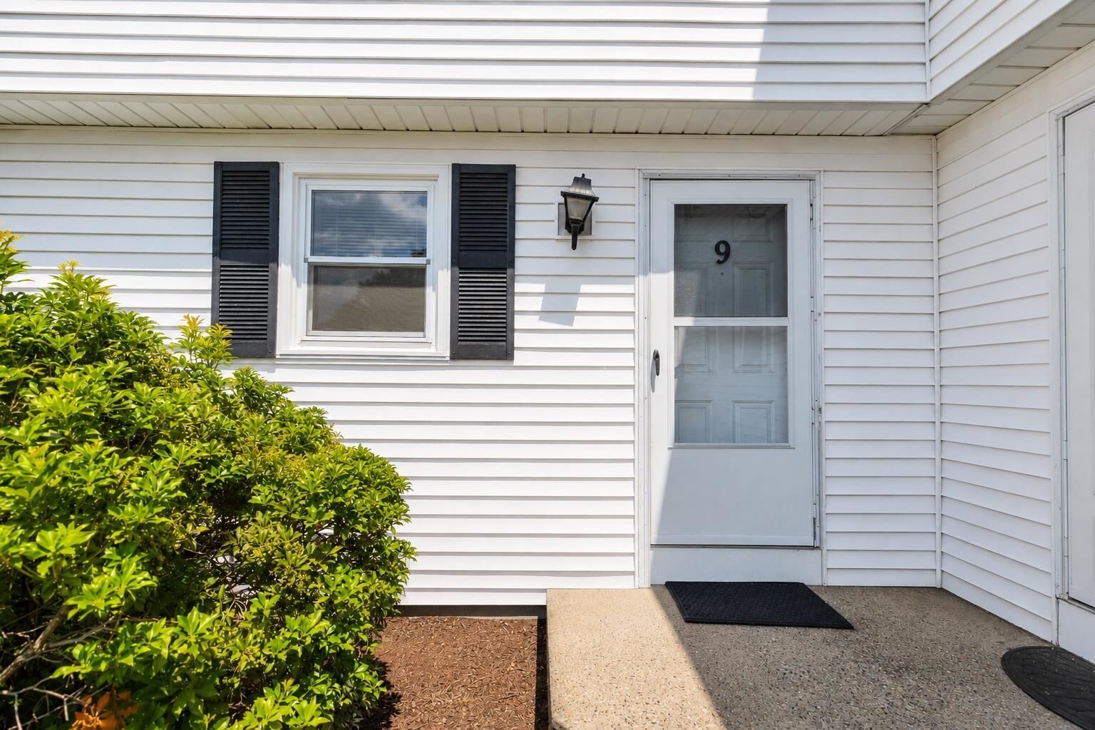 Property Photo:  50 Edward J Roy Drive  NH 03104 