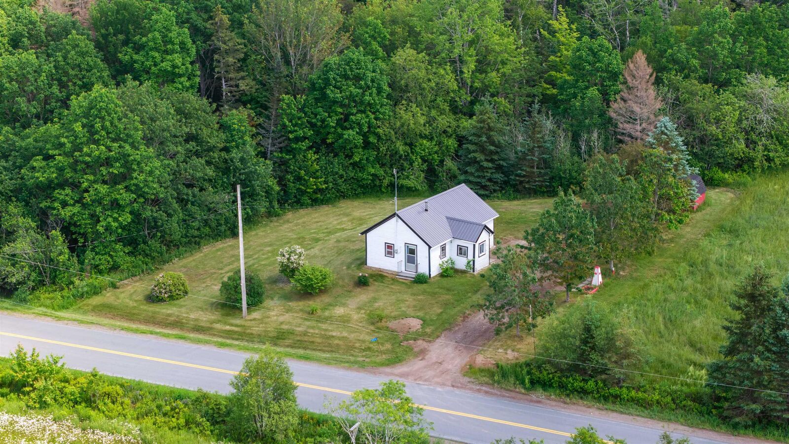 Property Photo: 924 Meadowvale Road NS B0N 2P0