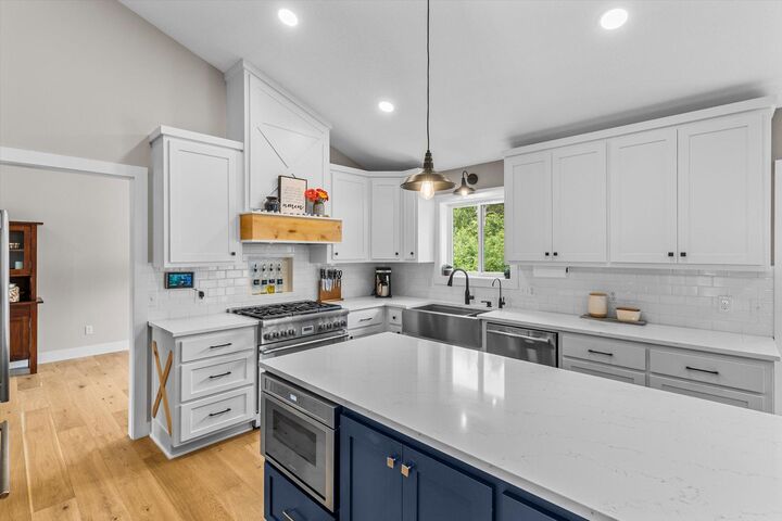 Property Photo:  9142 Harpers Court NE  MN 55449 