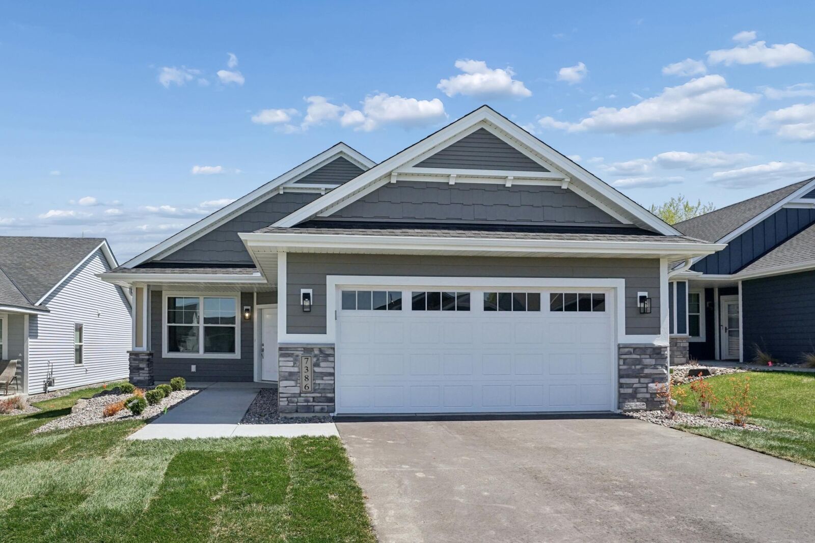 Property Photo: 7386 Kahl Circle NE MN 55301