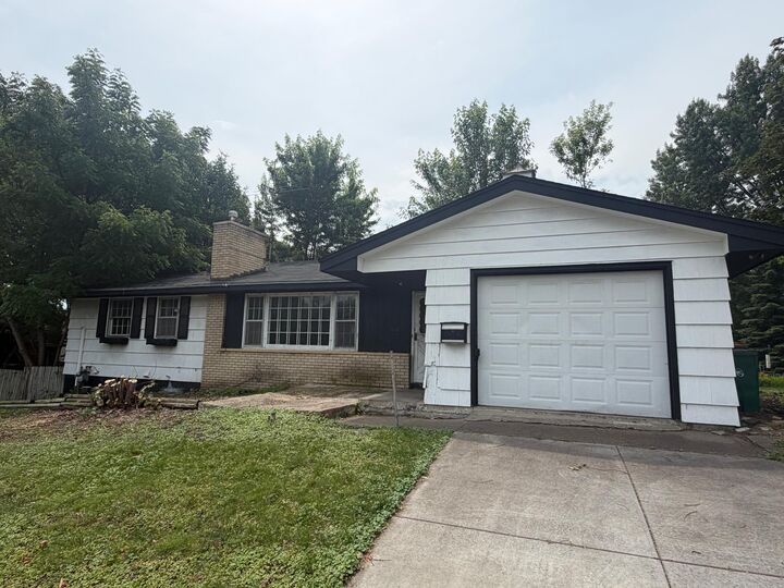 Property Photo: 3607 Lake Drive Avenue N MN 55422