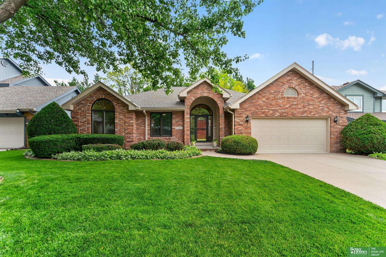 Property Photo:  2321 N 144 Avenue  NE 68116 