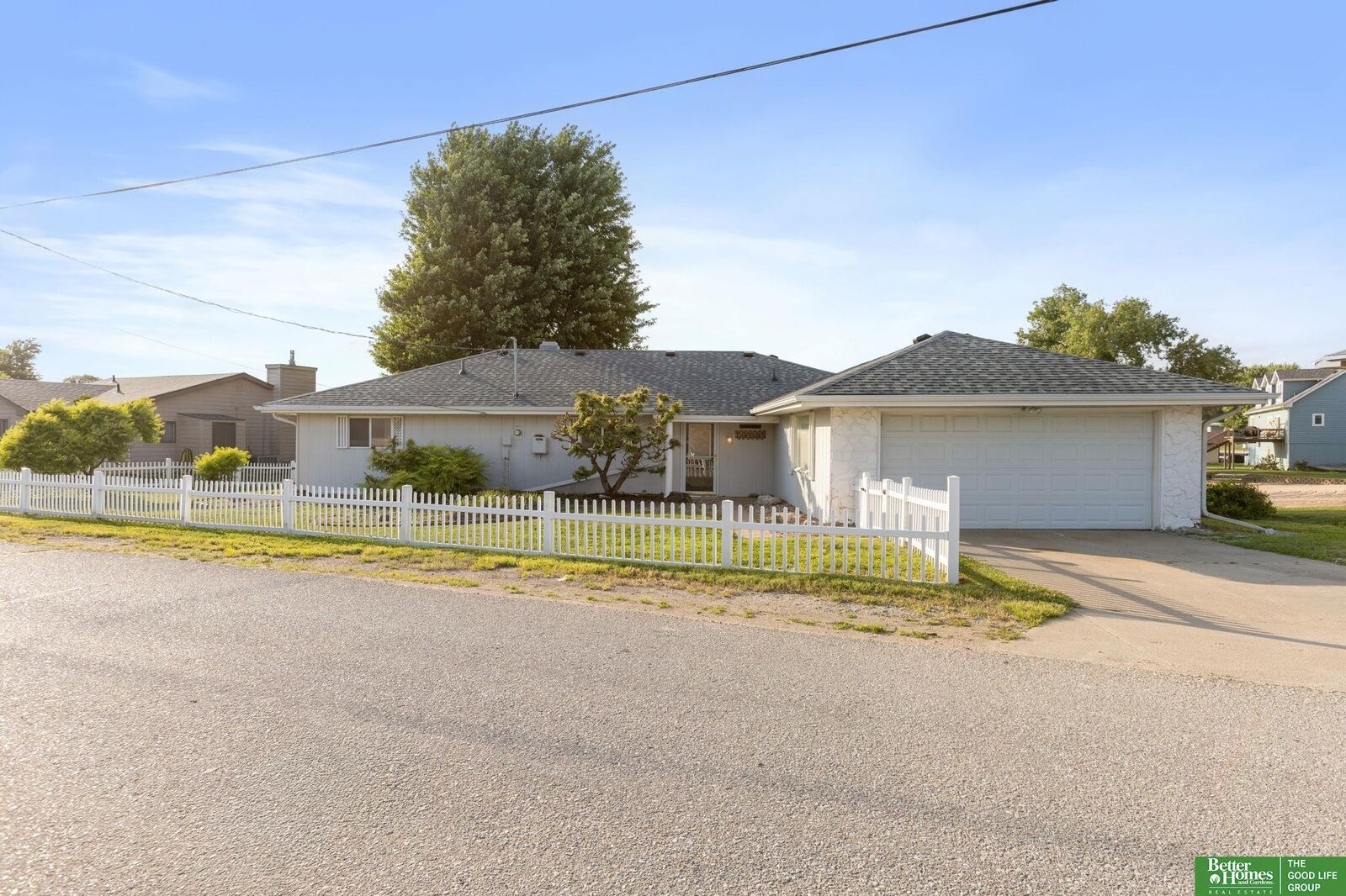 Property Photo:  2702 Annabelle Drive  NE 68123 