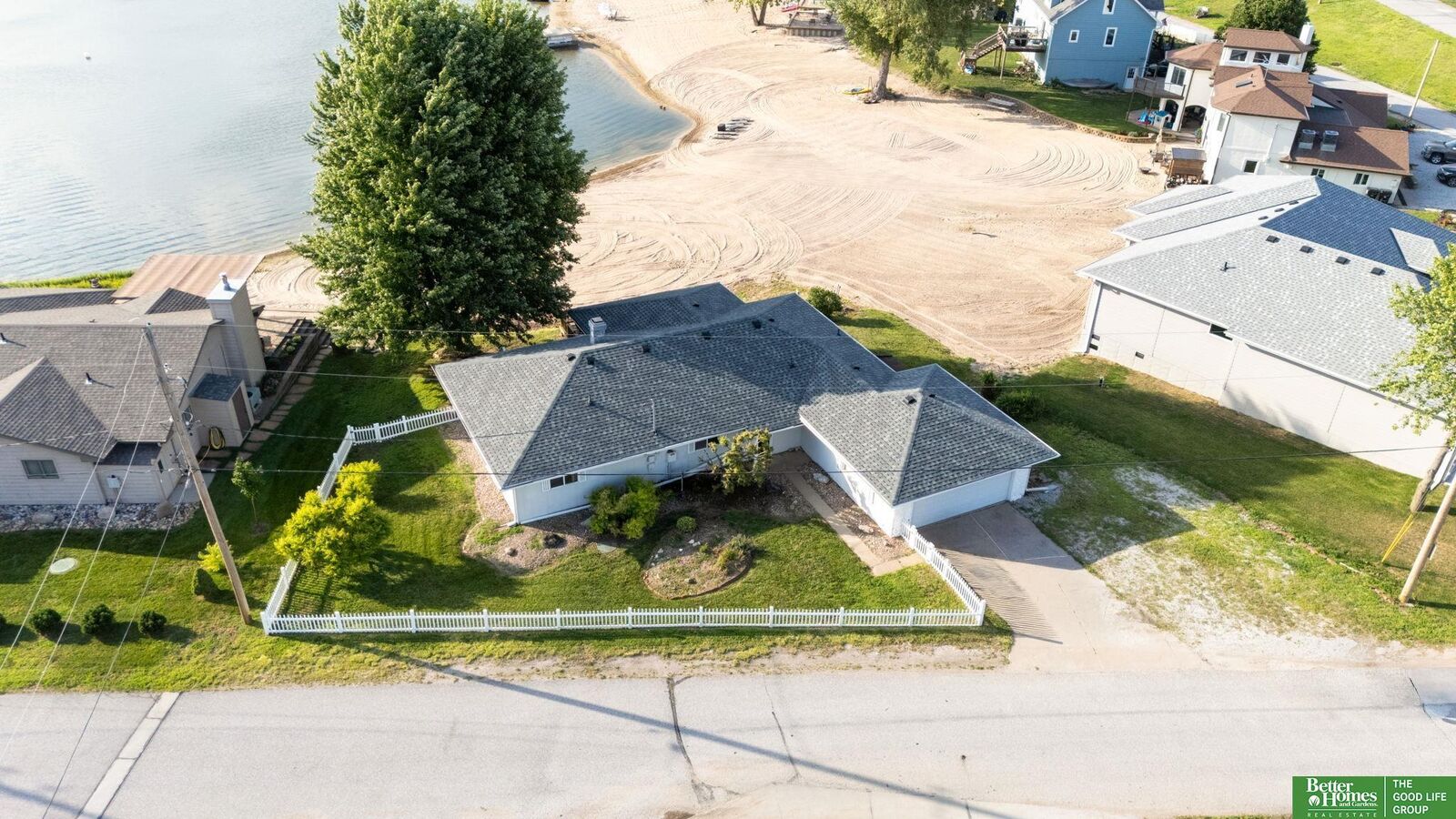 Property Photo:  2702 Annabelle Drive  NE 68123 