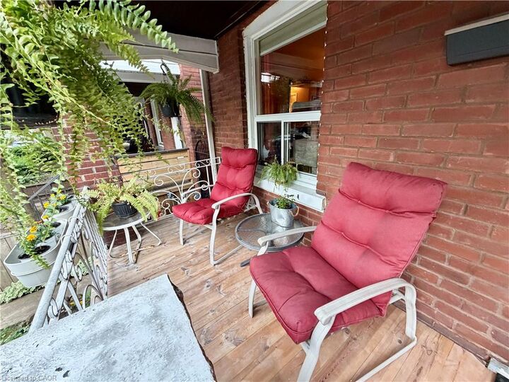 Property Photo:  92 Case Street  ON L8L 3G9 