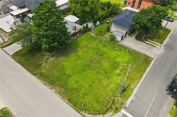 46 Daniel Avenue — photo 1