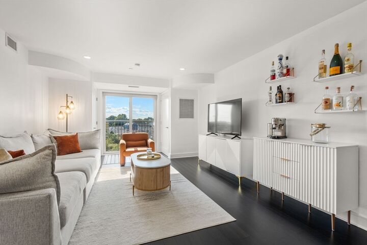 Property Photo:  770 Washington Avenue 404  MA 02151 