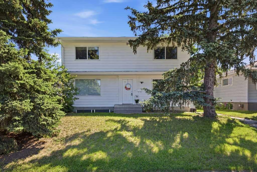 Property Photo: 2812 19 Street NW AB T2M 3V8