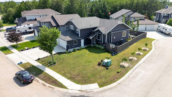 Property Photo:  6414 112 Street  AB T8W 0J8 