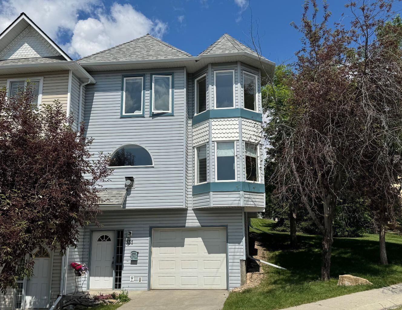 Property Photo:  131 Patina Rise SW  AB T3H 3R5 