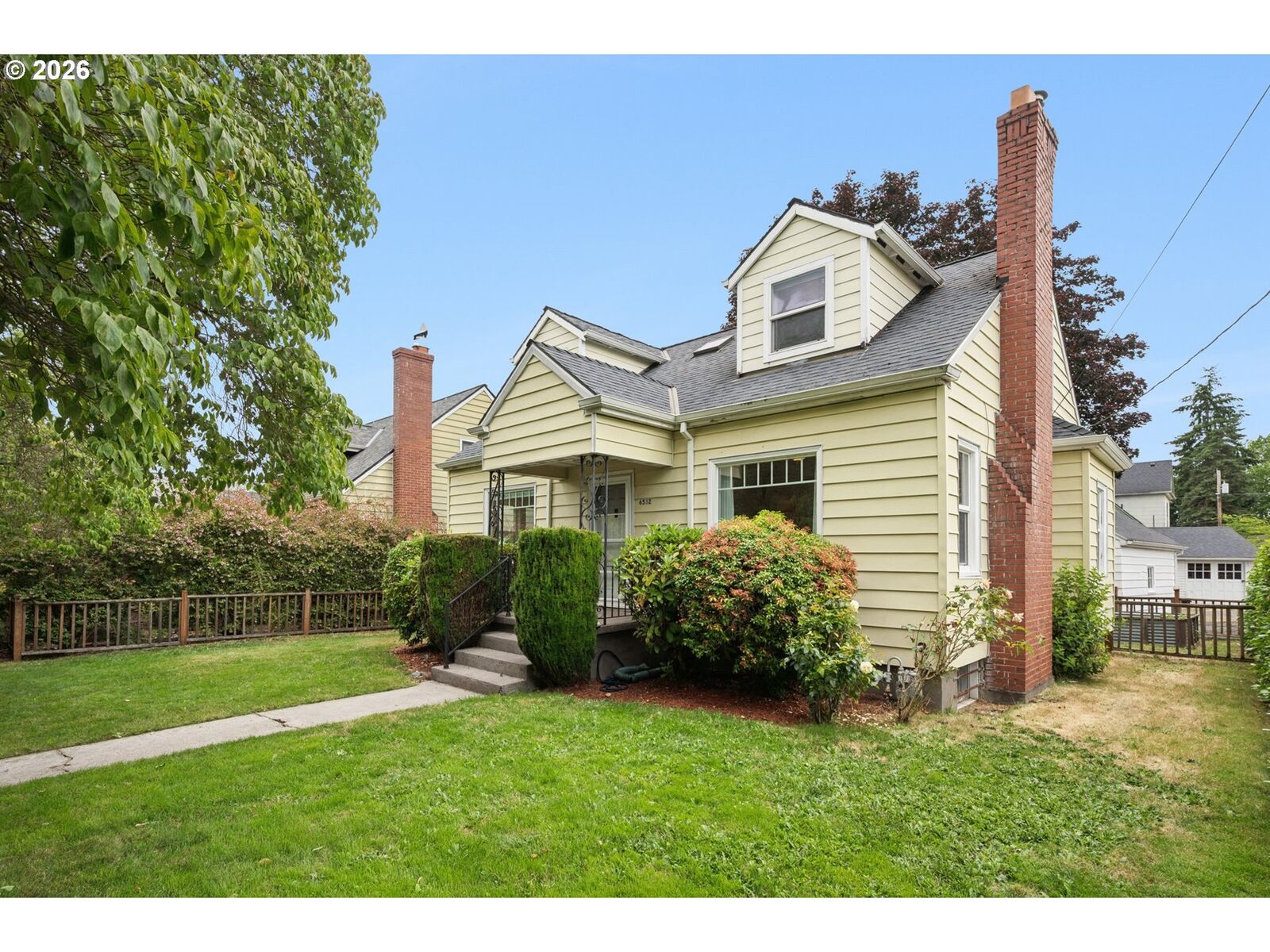 Property Photo: 6532 N Knowles Ave OR 97217