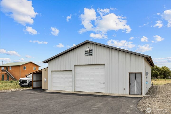 Property Photo:  2471  Vantage Hwy  WA 98926 