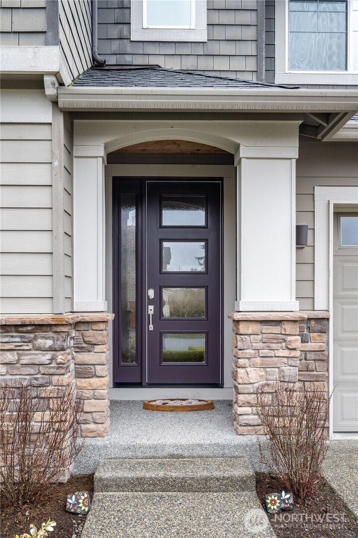 Property Photo:  709  153rd Place SW  WA 98087 