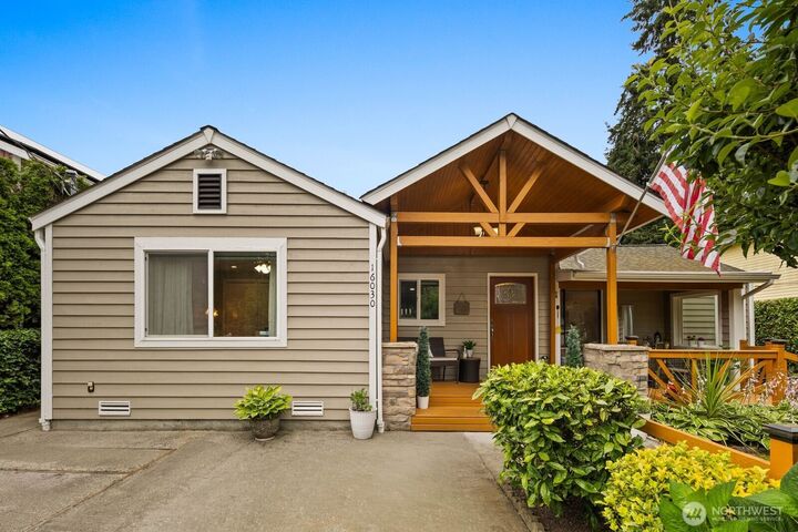 Property Photo:  16030  12th Avenue NE  WA 98155 