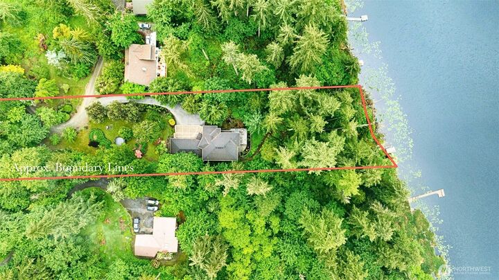 Property Photo: 18603 E Spring Lake Drive SE WA 98058